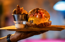 Desde $24.50: Burgers a elegir de cualquiera del menú