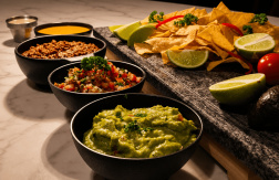 Paga $28: Cena Buffet Mexicana