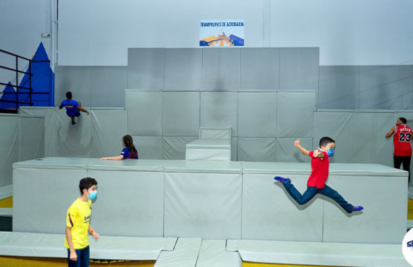 Paga $17.50: Parque de Trampolín