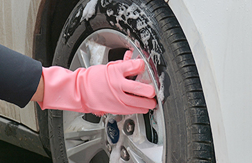 $5.5 por Guantes de Silicón (Par)