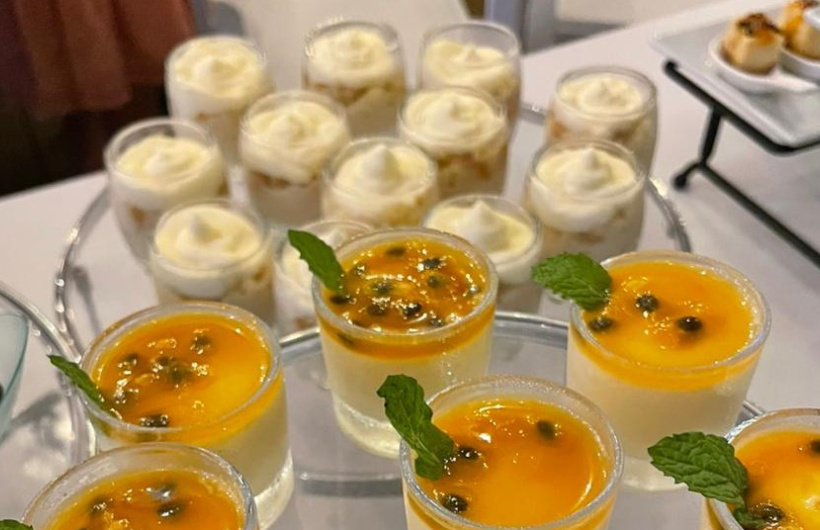 Desde $12: Cena Buffet y Open Bar para Navidad