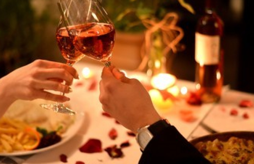 Desde $32: Cena Buffet del Día de San Valentín