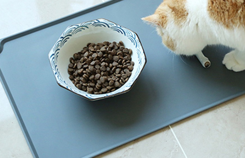 $11.35 por Tapete de Silicona para Alimento de Mascotas