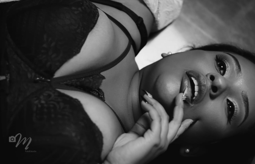 Paga $20: Sesión de Fotos Estilo Boudoir