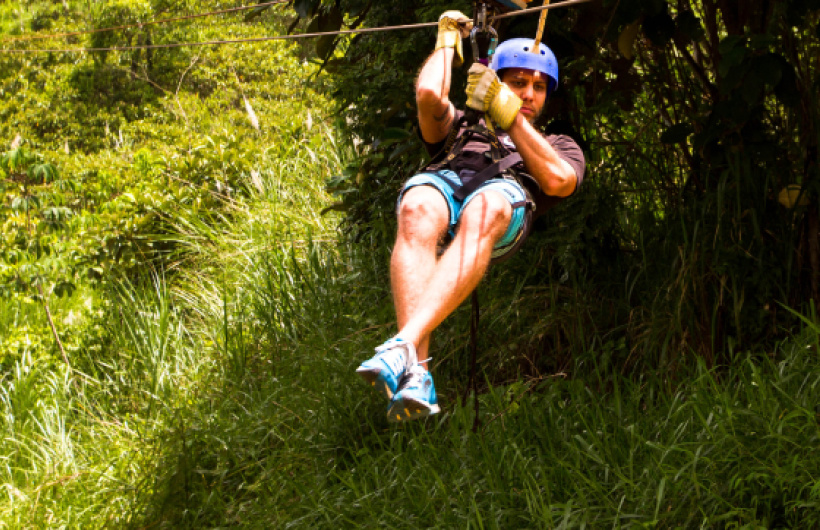 Paga $36: Canopy Tour