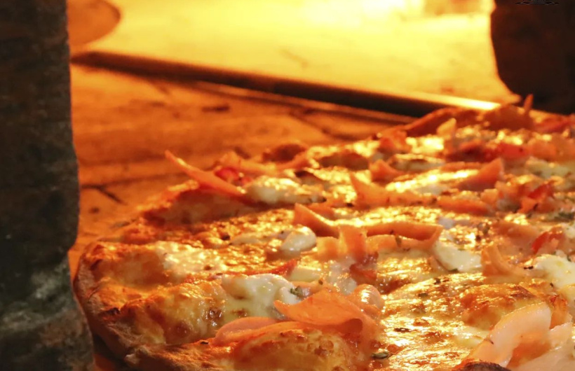 Paga $10: Pizzas Medianas