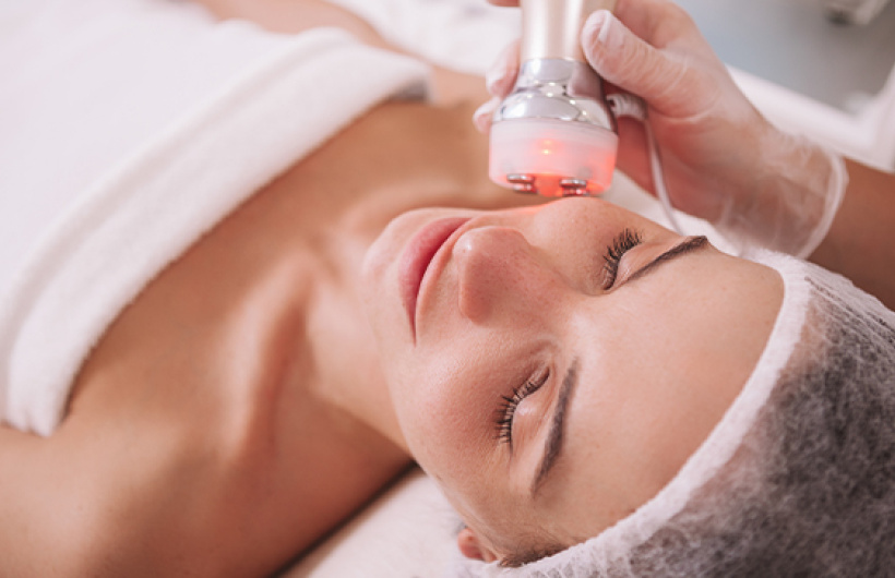 Desde $18: Limpieza Facial con Peeling o Radiofrecuencia