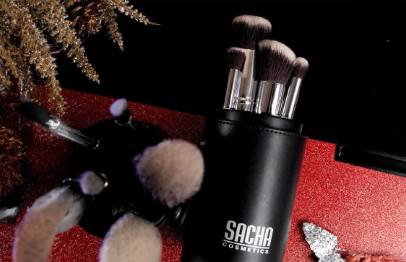 Desde $19.99: Taller de Automaquillaje o Maquillaje