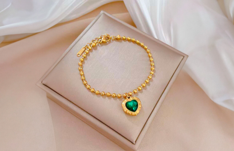 Paga $25: Joyas y Accesorios