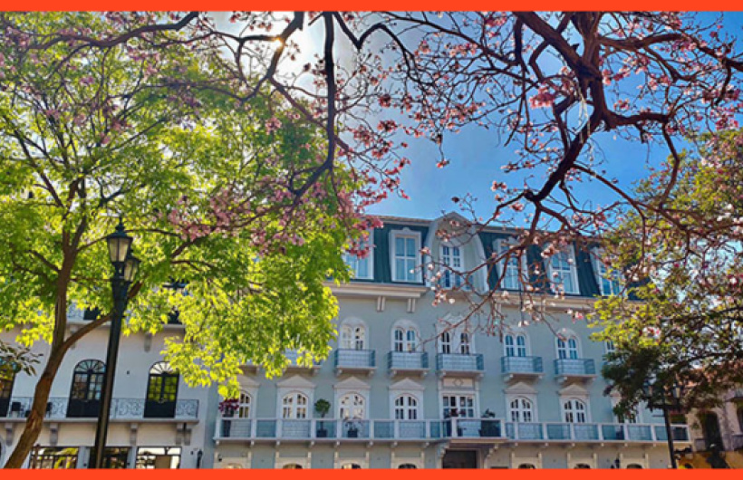 Desde $125: Hospedaje en Hotel Histórico