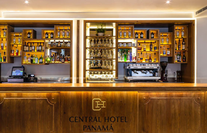 Desde $125: Hospedaje en Hotel Histórico