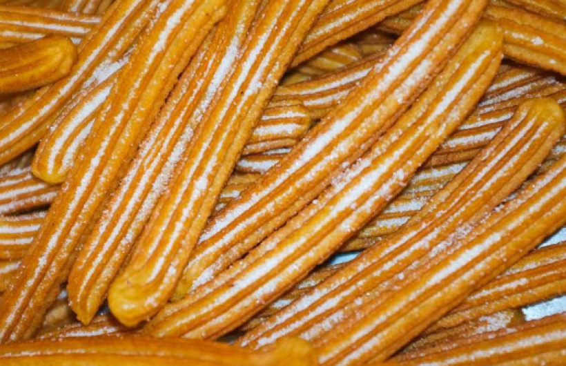 Desde $4.30: Churros y Desayuno Todo el Día