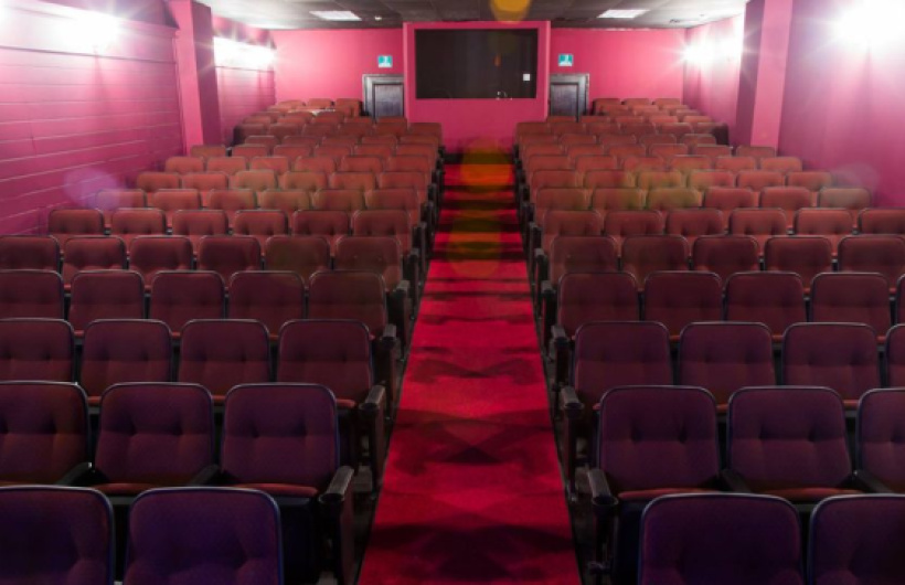 Paga $10: Comedia Teatral