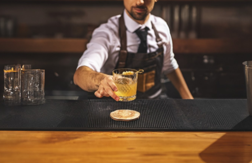 Paga $24: Taller de Coctelería y Cata de Vinos
