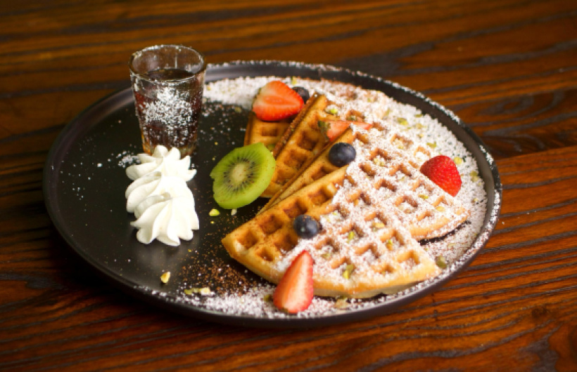 Paga $10: Desayunos, Almuerzos, Bebidas y Más