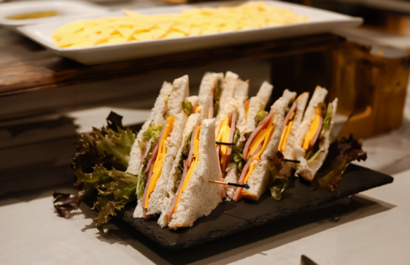 Paga $19: Desayuno Buffet