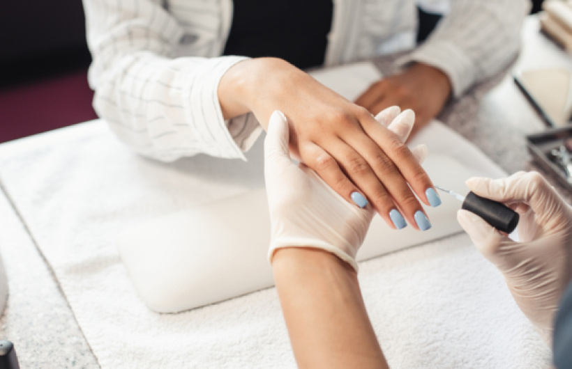 Paga $15: Manicure Con Rubber Gel