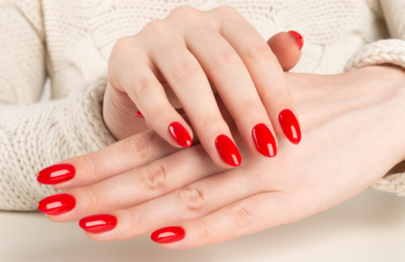 Desde $16: Manicure y Pedicure