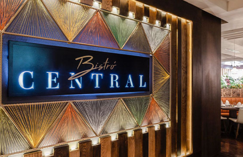 Desde $155: Hospedaje en Hotel Histórico
