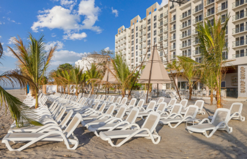 Desde $115: Apartamentos en Playa Caracol