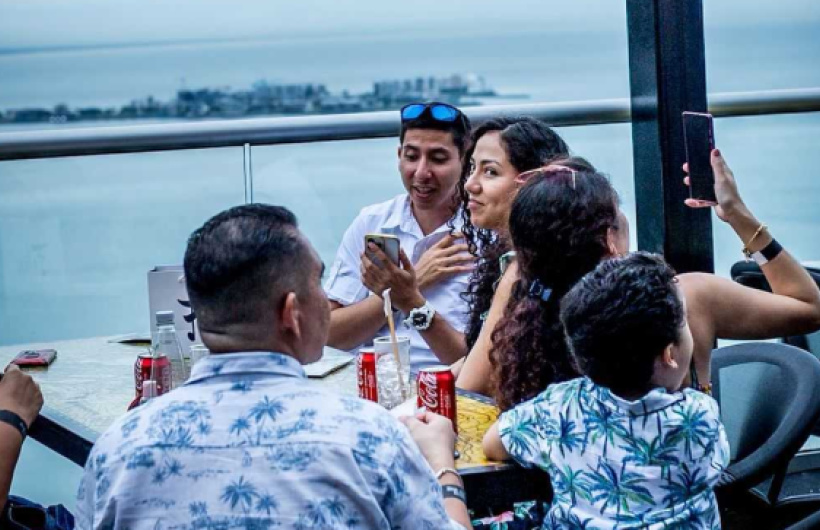 Burger Post Office - Paga $18: Hamburguesas | OfertaSimple Panamá
