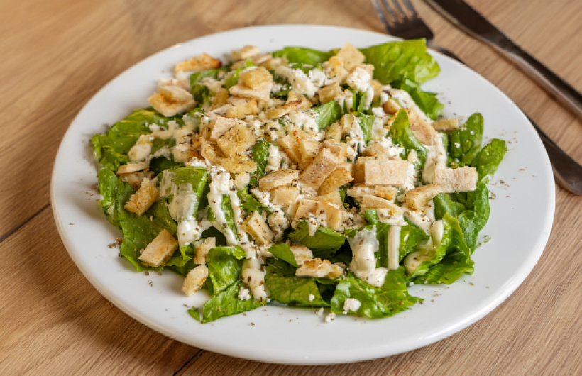 Paga $12.50: Pizza y Ensalada