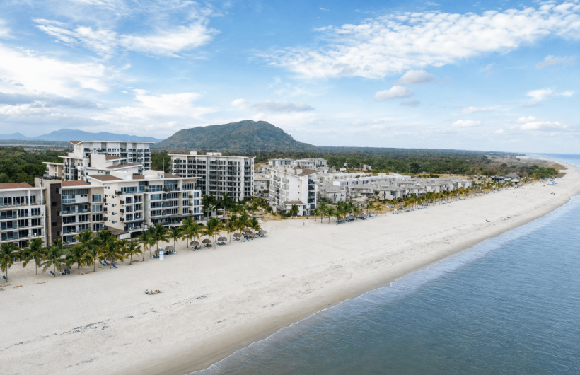 Paga $30: Pasadía en Playa Caracol