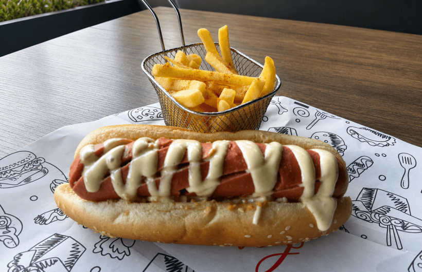 Paga $10: Hot Dogs o Maicitos