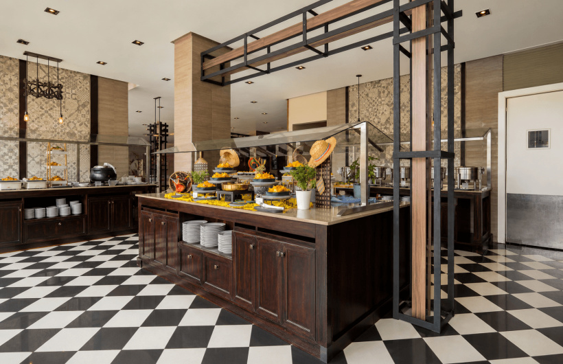 Paga $19: Almuerzo Buffet Internacional