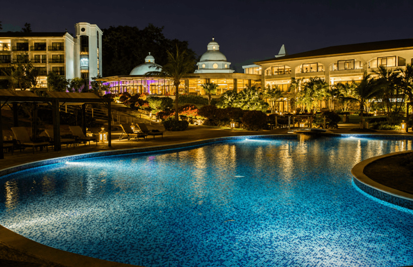 Desde $54: Pasadía en Hotel de Playa