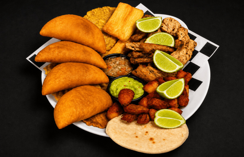 Desde $7.50: Comida Colombiana