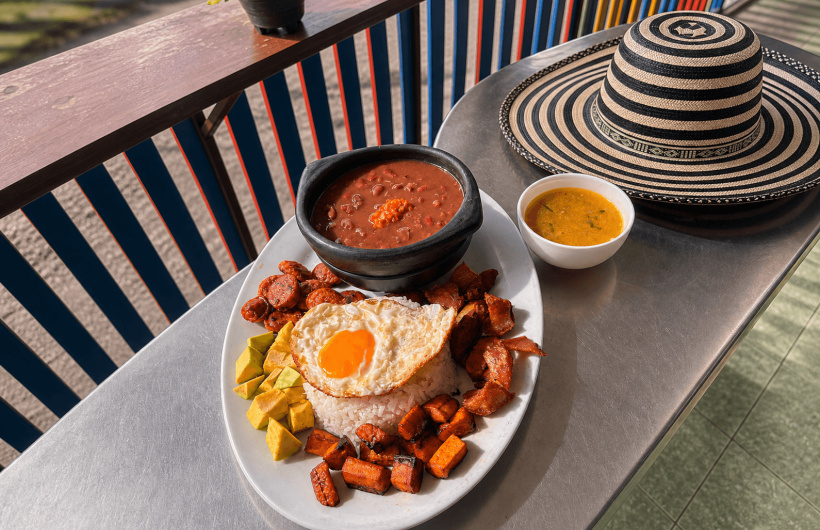 Paga $5.75: : Comida colombiana