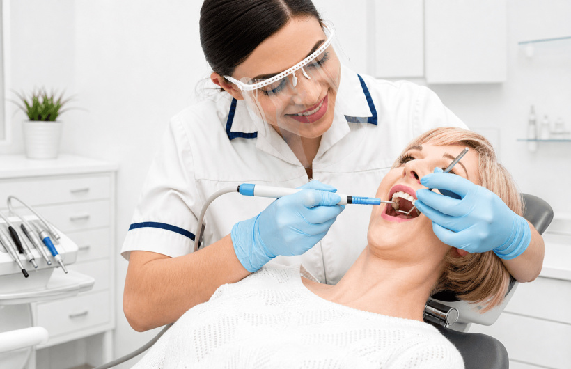 Desde $15: Servicios Dentales