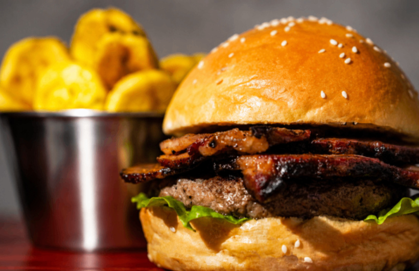Desde $24.50: Burgers a elegir de cualquiera del menú