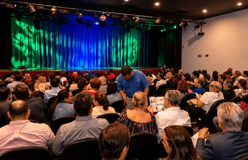Paga $11.50: Show de Comedia