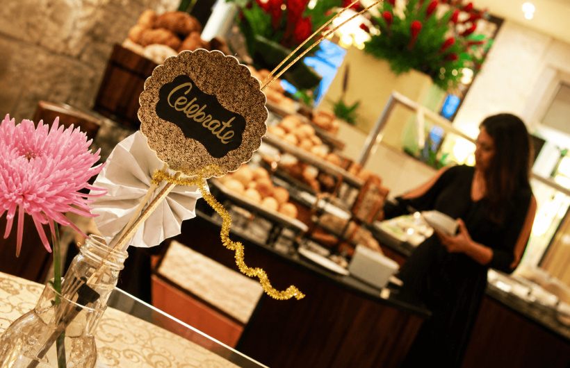 Desde $26: Cena Buffet Bailable
