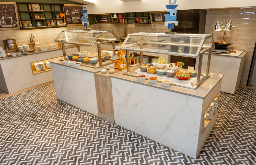 Paga $18: Cena Buffet
