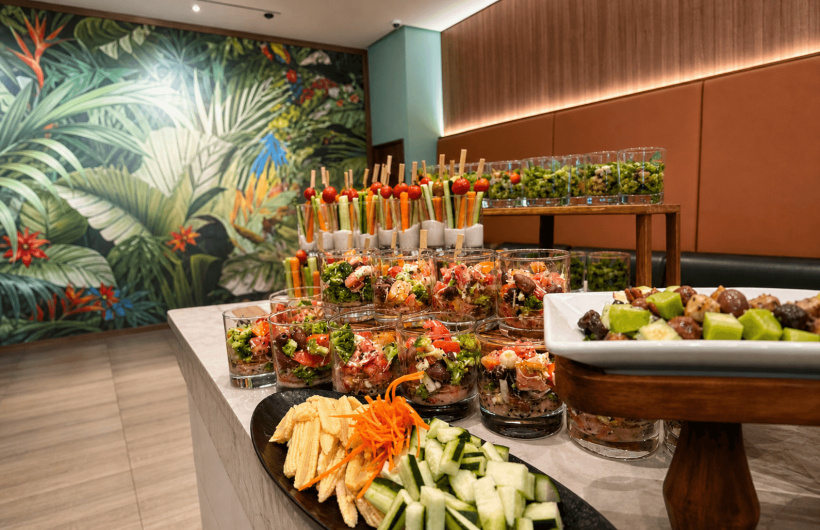 Paga $11: Soup & Salad Buffet