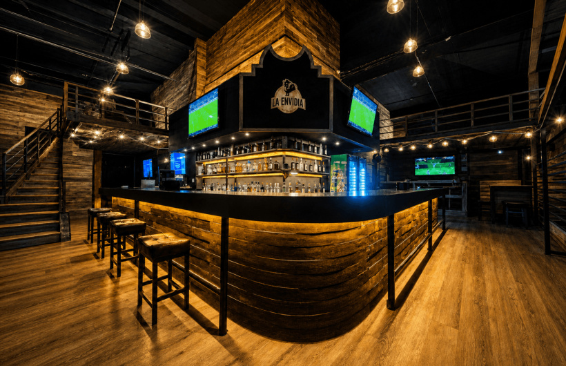 Paga $10: Burgers, Alitas y Cervezas