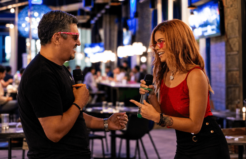 Desde $12: Buffet + Karaoke