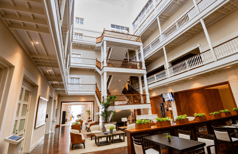Desde $155: Hospedaje en Hotel Histórico