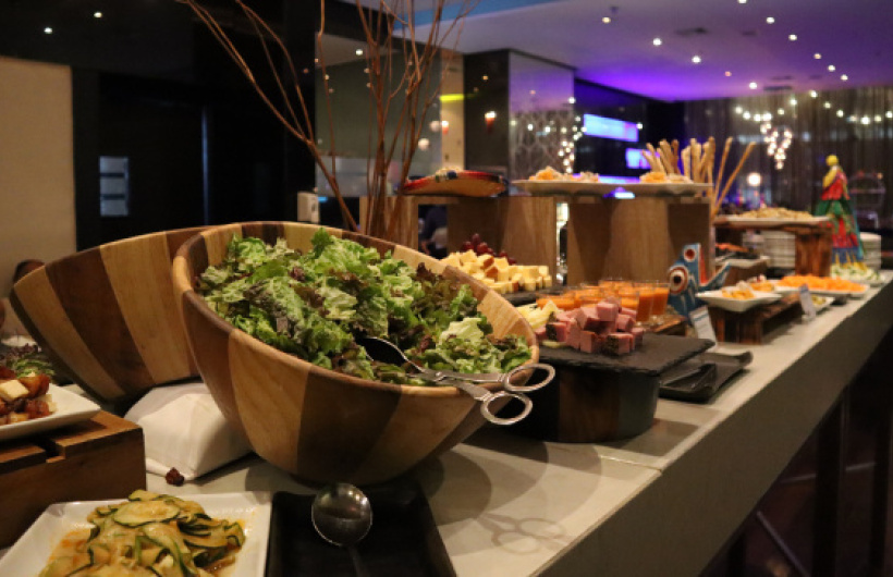 Desde $22: Cena Buffet