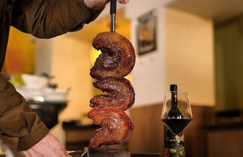 Paga $20: Rodizio Brasileño