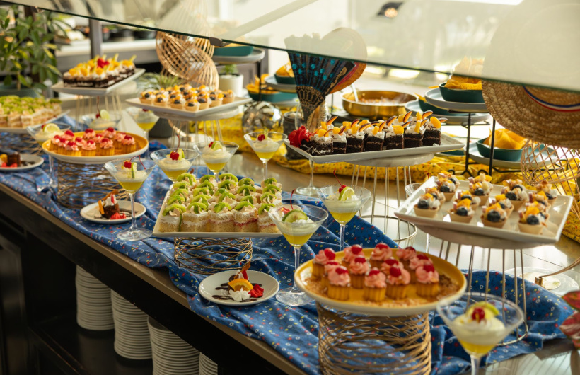 Paga $19: Almuerzo Buffet Internacional